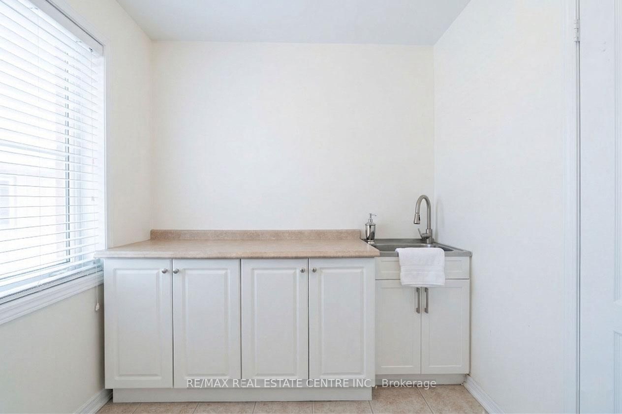 Detached House for sale at 673 Armstrong Boulevard, Milton, Ontario, L9T 0H4 - Beaty - MLS: W13000386