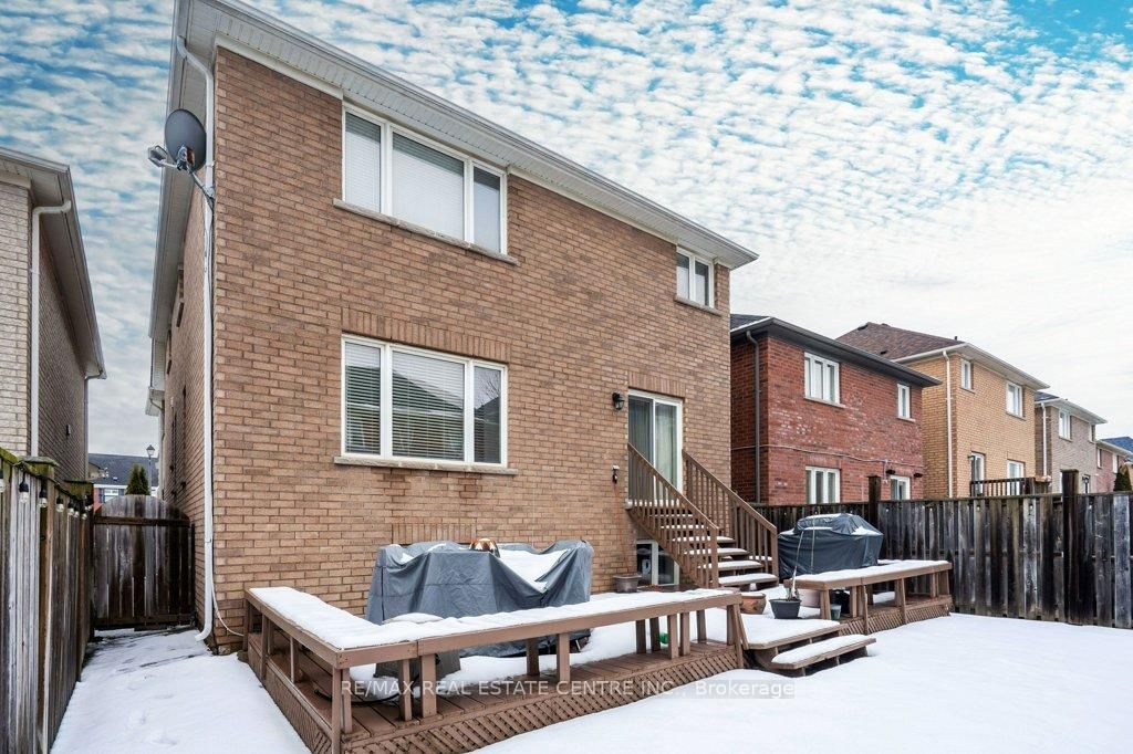 Detached House for sale at 673 Armstrong Boulevard, Milton, Ontario, L9T 0H4 - Beaty - MLS: W13000386