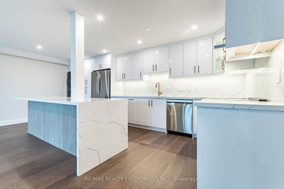 3-bed Condominium Apartment · 50 Elm Dr