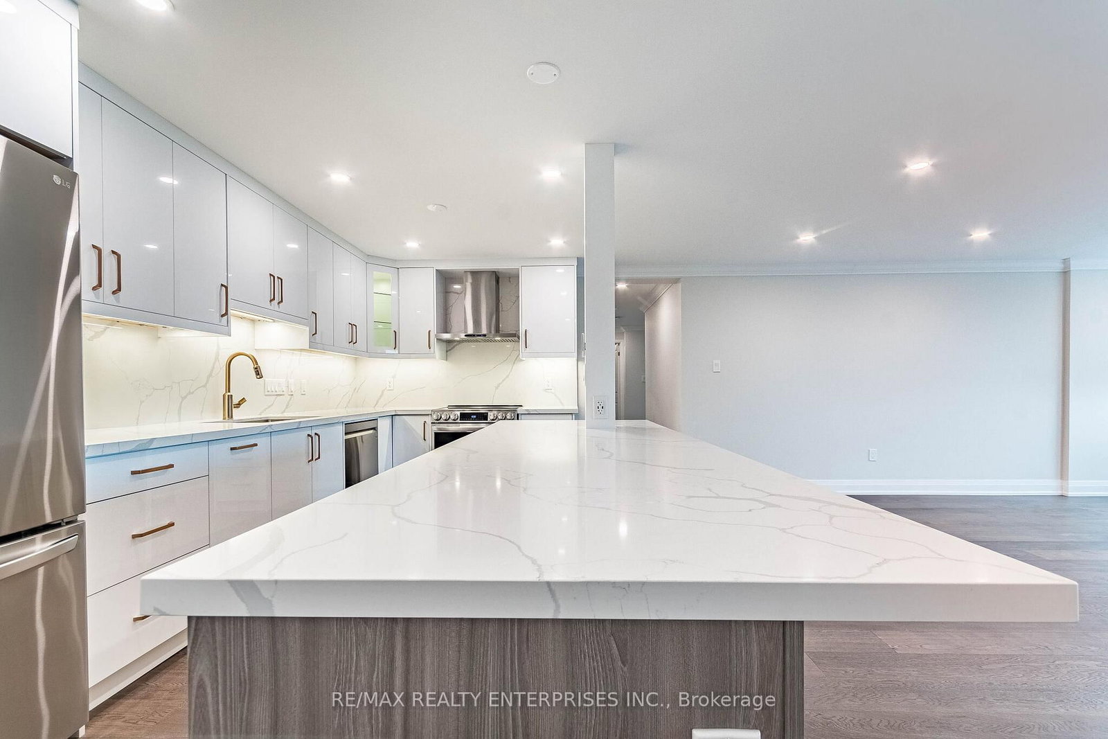 50 Elm Drive E, Unit 605 - Photo 8