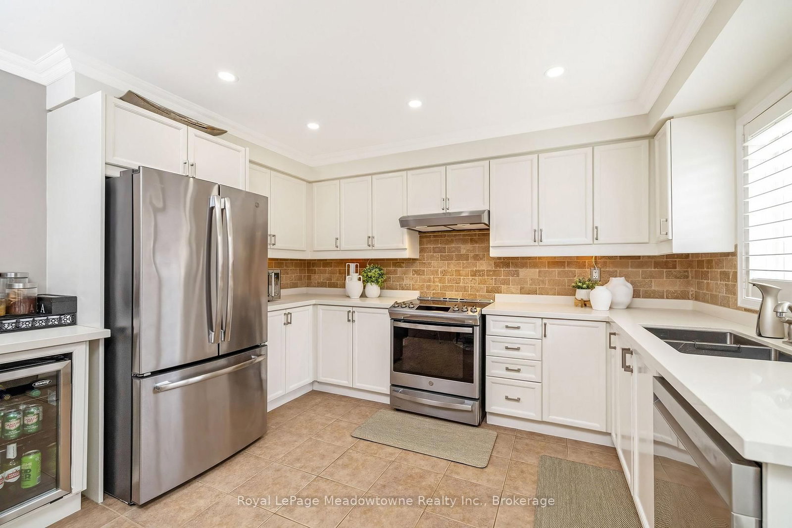 Detached House for sale at 487 Hartley Boulevard, Milton, Ontario, L9T 6K9 - Clarke - MLS: W13000418