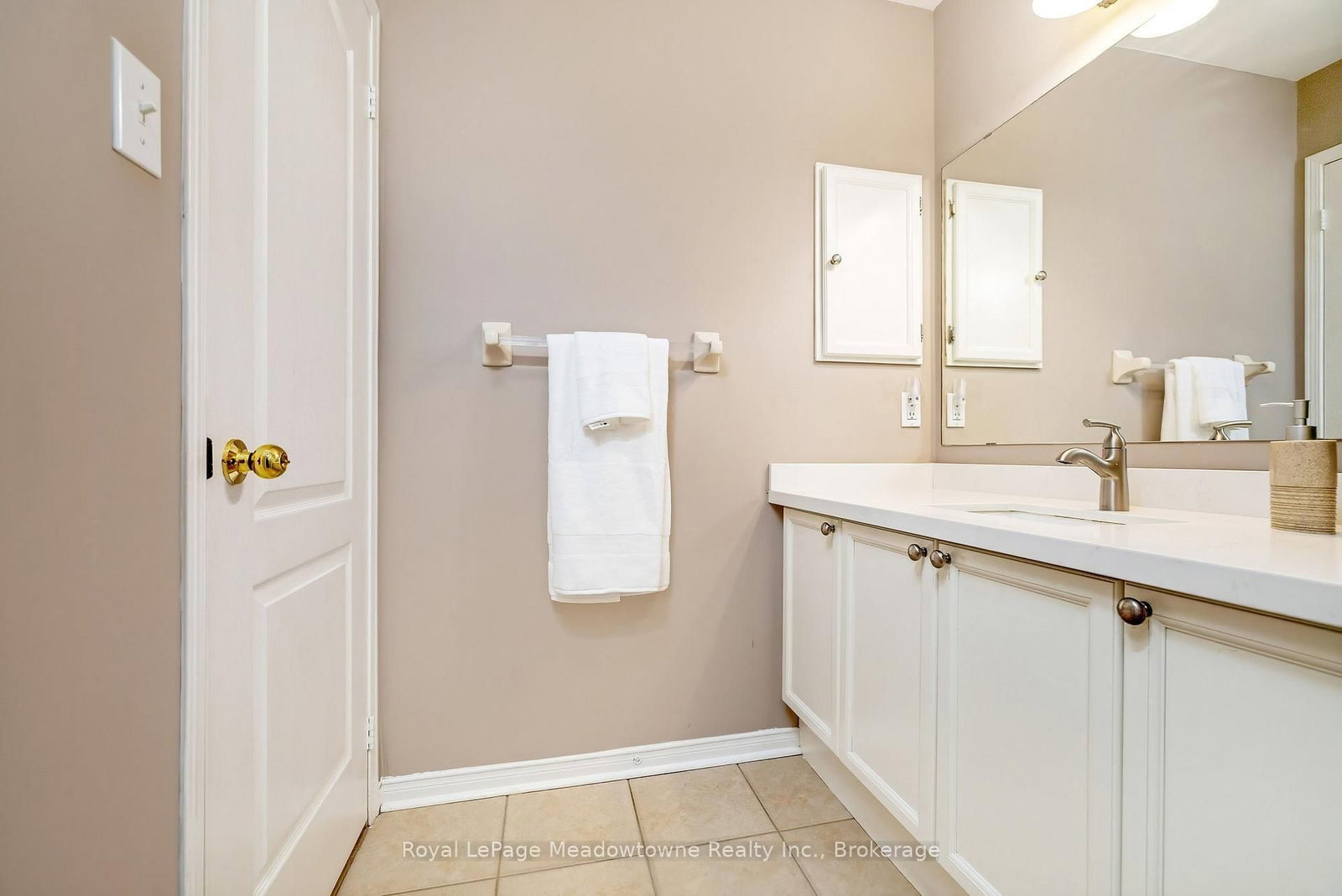 Detached House for sale at 487 Hartley Boulevard, Milton, Ontario, L9T 6K9 - Clarke - MLS: W13000418