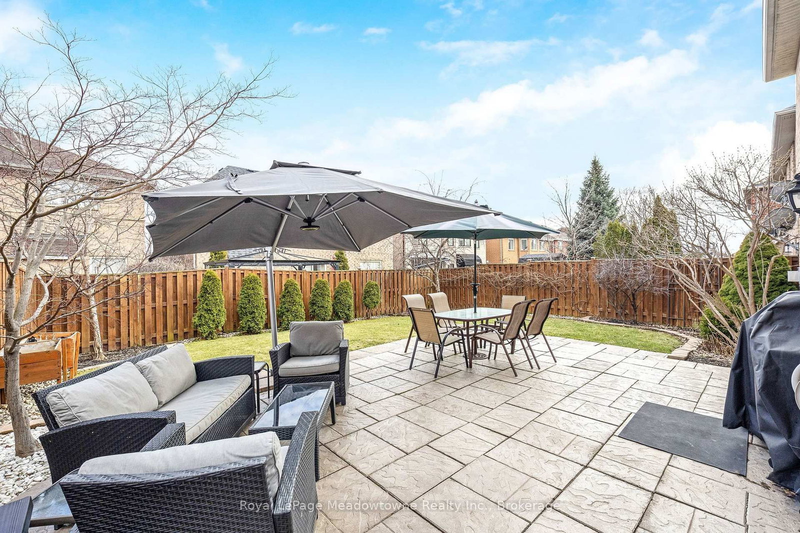 Detached House for sale at 487 Hartley Boulevard, Milton, Ontario, L9T 6K9 - Clarke - MLS: W13000418