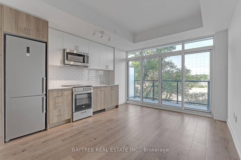 home for lease on 319-1195 The Queensway null