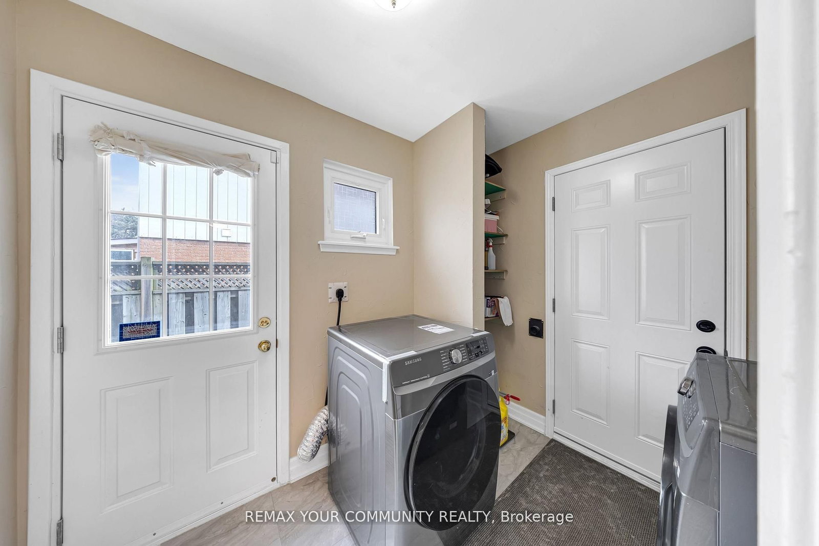 Detached House for sale at 22 MADELAINE Crescent, Brampton, Ontario, L6S 2Y9 - Central Park - MLS: W13000486