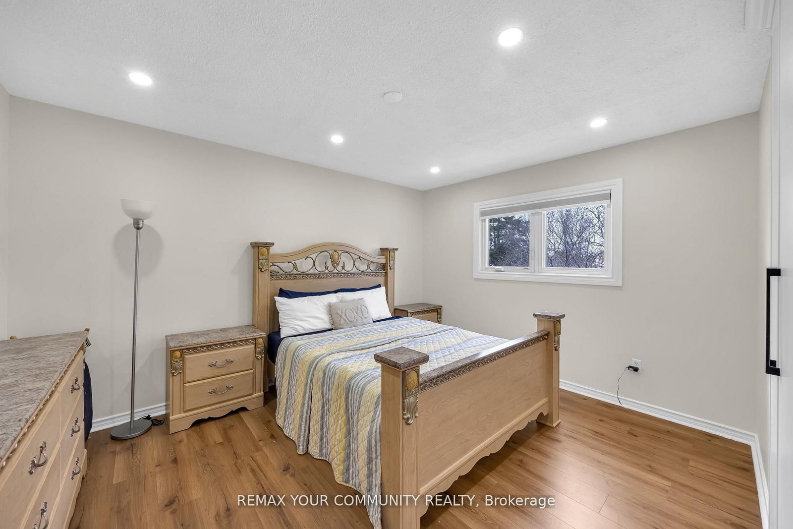 Detached House for sale at 22 MADELAINE Crescent, Brampton, Ontario, L6S 2Y9 - Central Park - MLS: W13000486