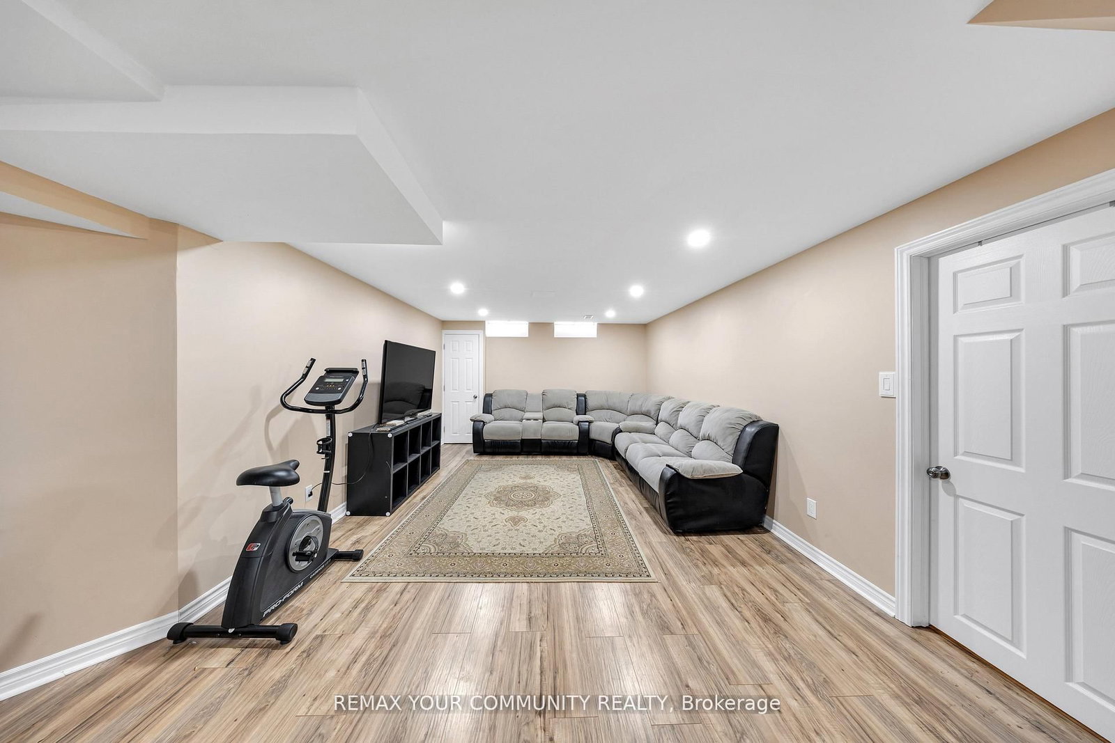 Detached House for sale at 22 MADELAINE Crescent, Brampton, Ontario, L6S 2Y9 - Central Park - MLS: W13000486