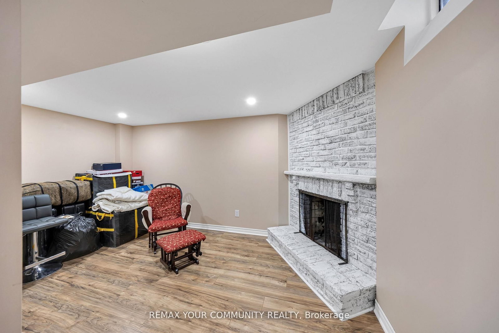 Detached House for sale at 22 MADELAINE Crescent, Brampton, Ontario, L6S 2Y9 - Central Park - MLS: W13000486