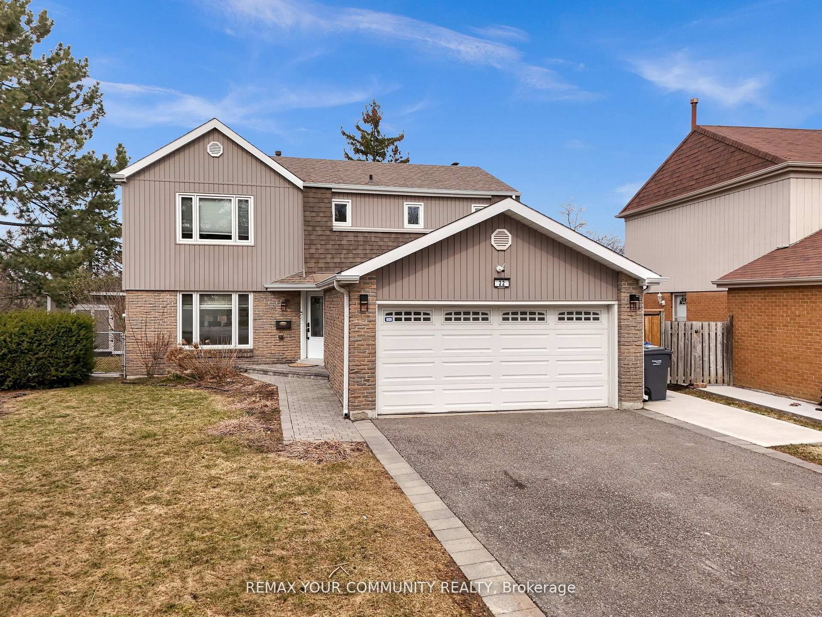 Detached House for sale at 22 MADELAINE Crescent, Brampton, Ontario, L6S 2Y9 - Central Park - MLS: W13000486