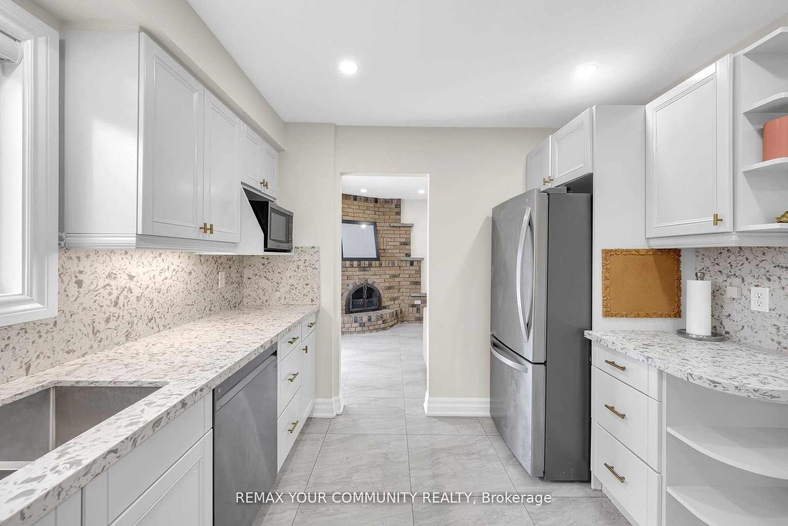 Detached House for sale at 22 MADELAINE Crescent, Brampton, Ontario, L6S 2Y9 - Central Park - MLS: W13000486