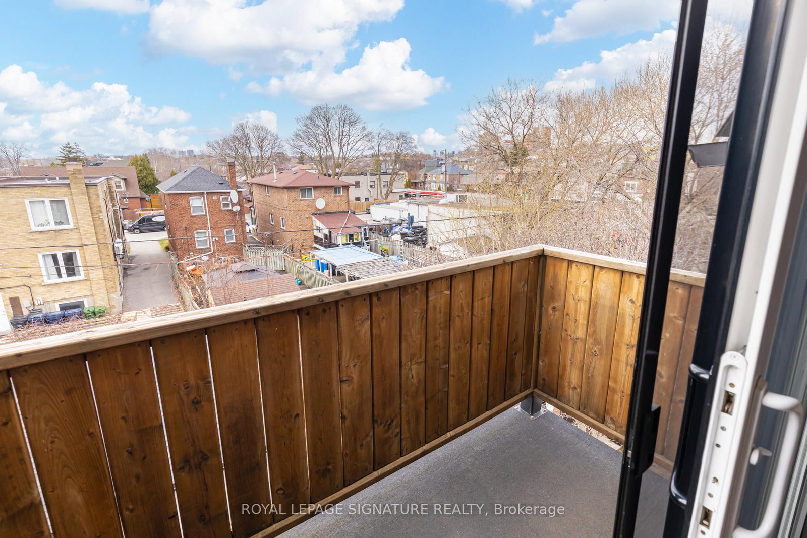 14 Rotherham Avenue, Unit Upper 2 Levels - Photo 17