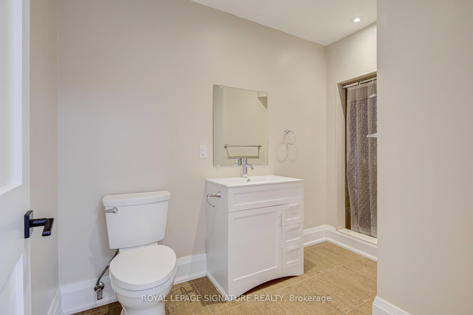 14 Rotherham Avenue, Unit Upper 2 Levels - Photo 20