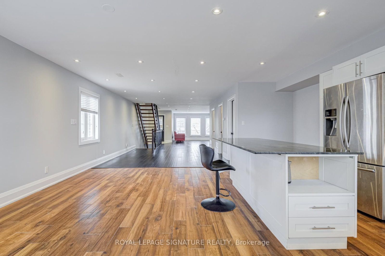 14 Rotherham Avenue, Unit Upper 2 Levels - Photo 3