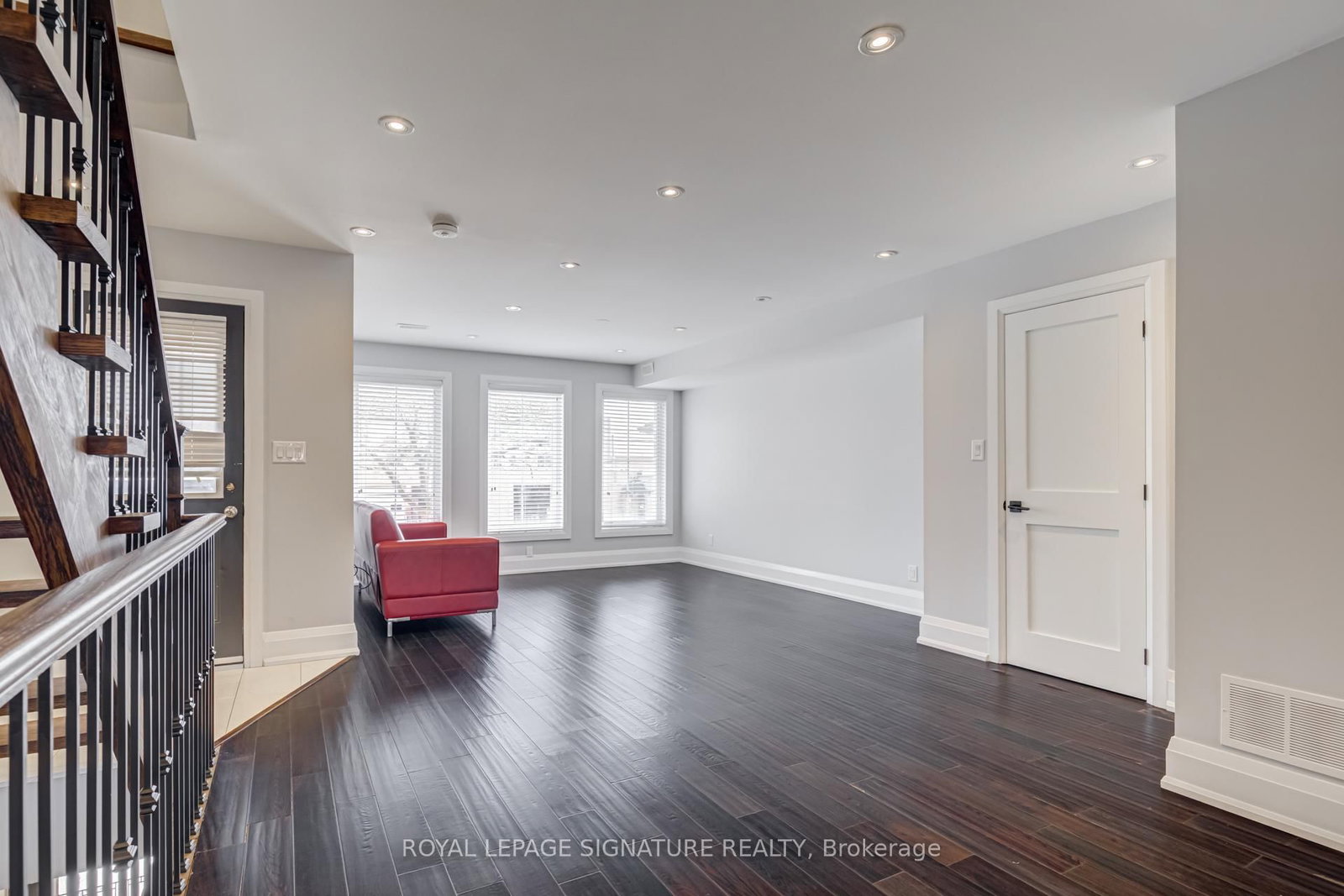 14 Rotherham Avenue, Unit Upper 2 Levels - Photo 9