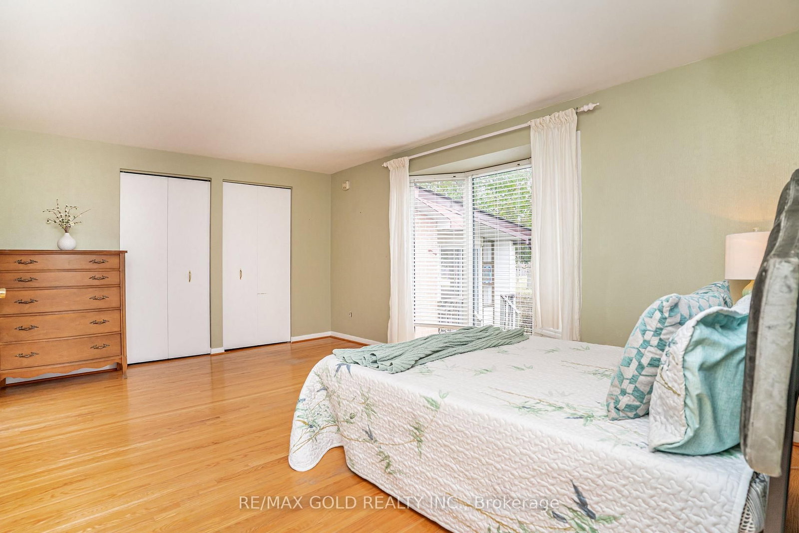 Detached House for sale at 16 Donalda Place, Brampton, Ontario, L6T 1S4 - Southgate - MLS: W13000522