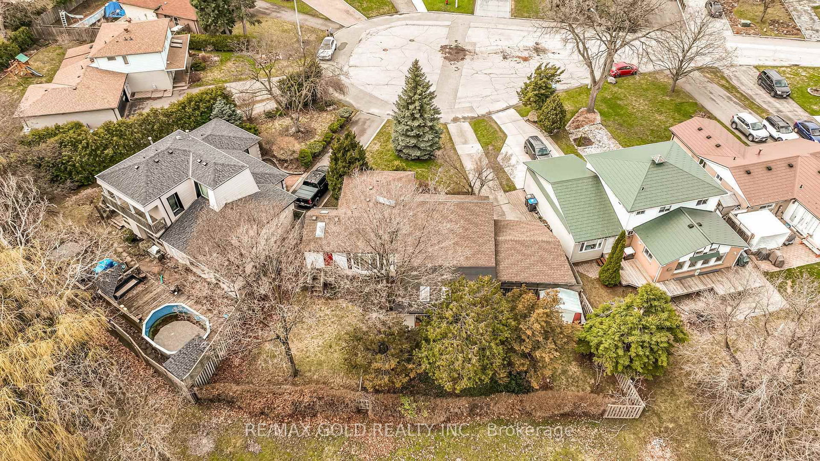 Detached House for sale at 16 Donalda Place, Brampton, Ontario, L6T 1S4 - Southgate - MLS: W13000522