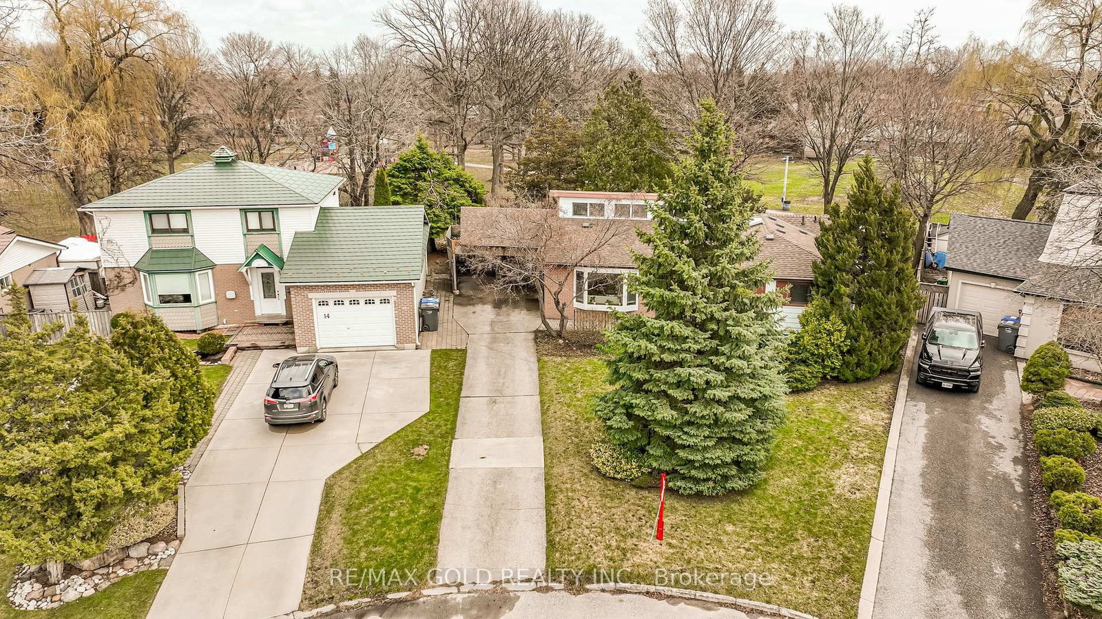 Detached House for sale at 16 Donalda Place, Brampton, Ontario, L6T 1S4 - Southgate - MLS: W13000522