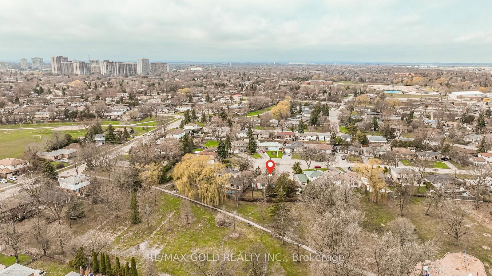 Detached House for sale at 16 Donalda Place, Brampton, Ontario, L6T 1S4 - Southgate - MLS: W13000522