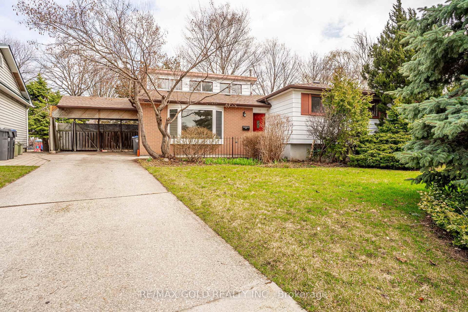 Detached House for sale at 16 Donalda Place, Brampton, Ontario, L6T 1S4 - Southgate - MLS: W13000522