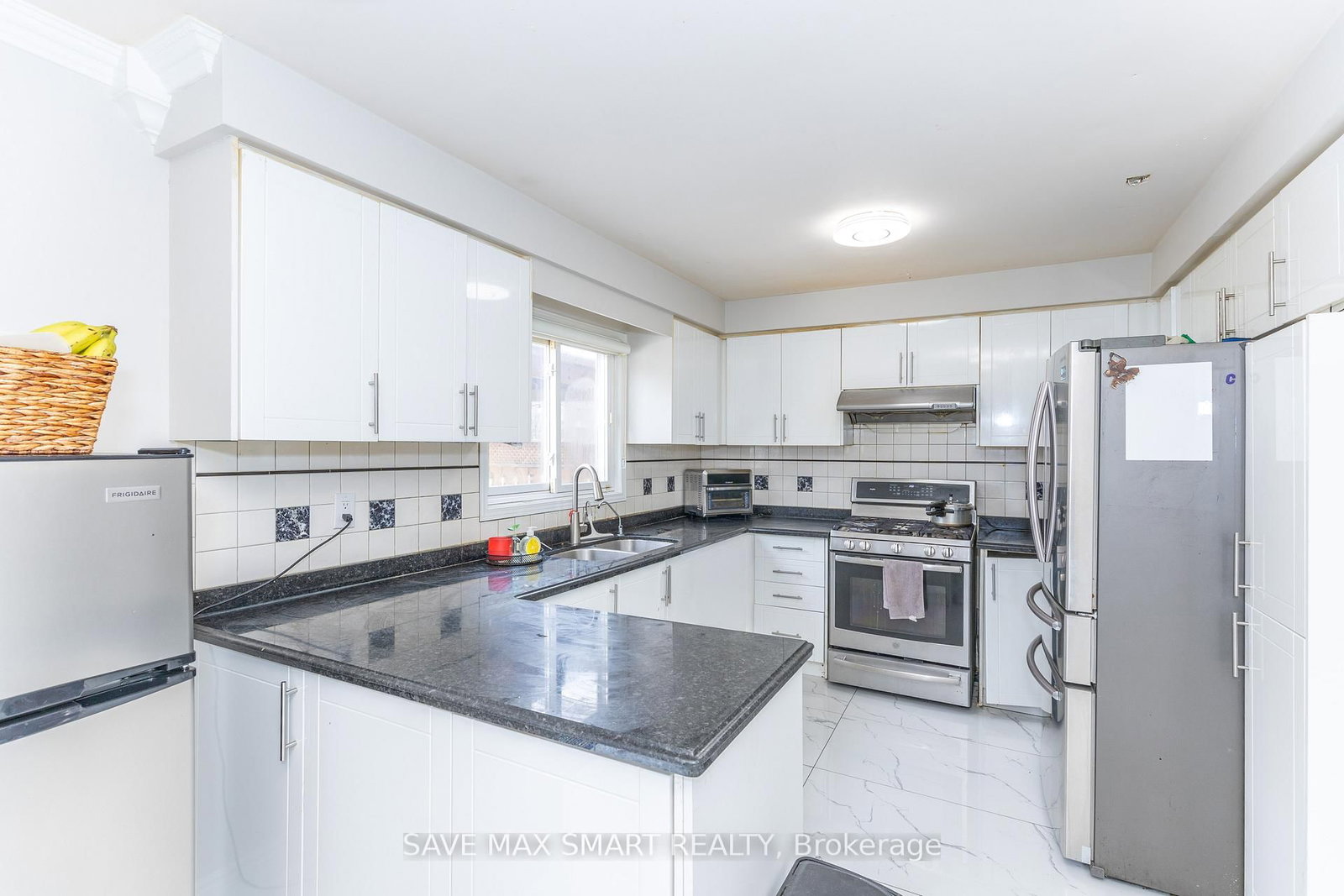 Detached House for sale at 46 Canarvan Court, Brampton, Ontario, L6Y 4N1 - Fletcher's Creek South - MLS: W13000668