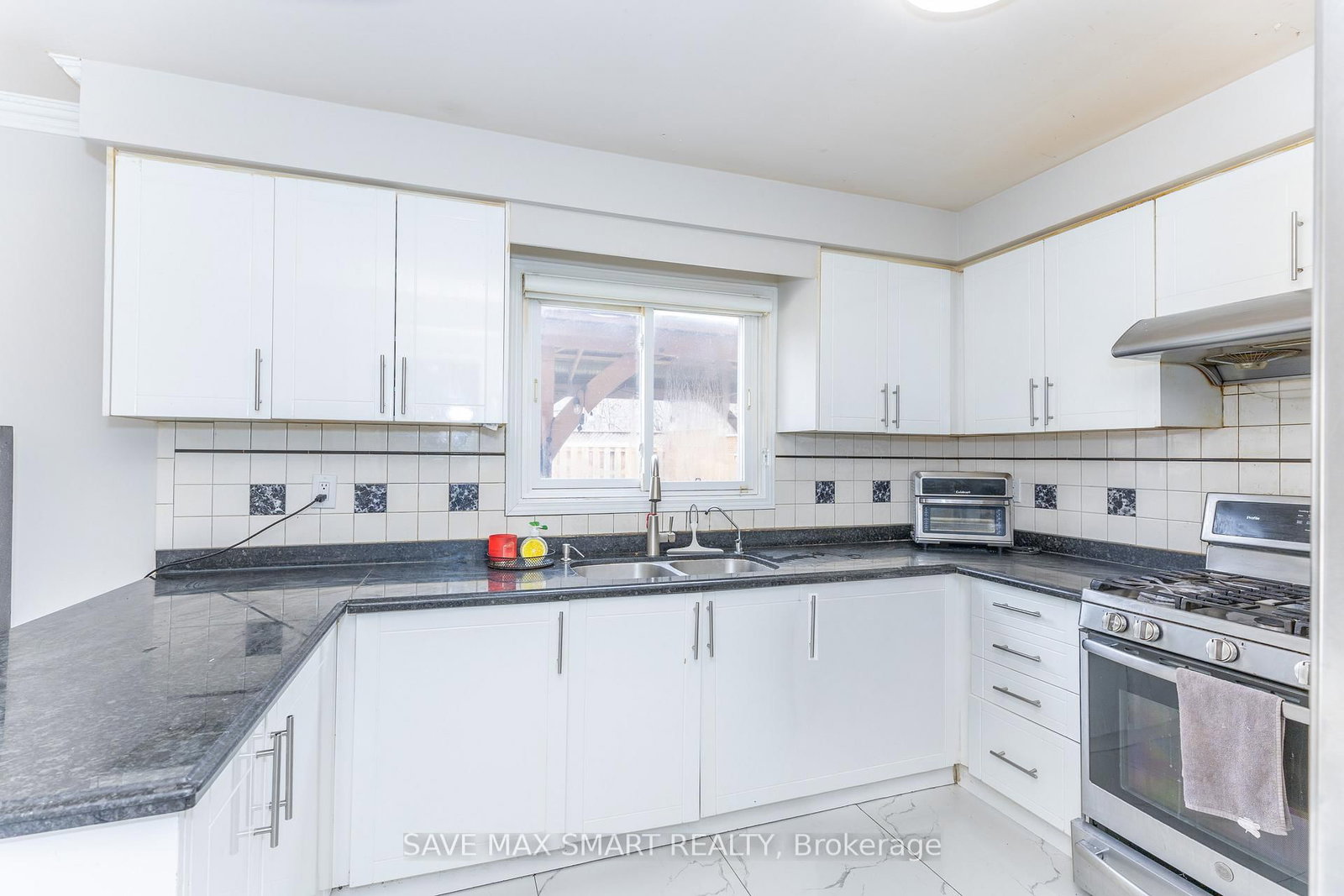 Detached House for sale at 46 Canarvan Court, Brampton, Ontario, L6Y 4N1 - Fletcher's Creek South - MLS: W13000668