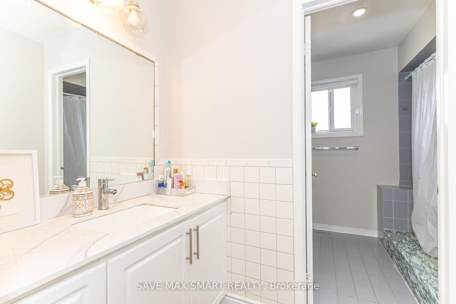 Detached House for sale at 46 Canarvan Court, Brampton, Ontario, L6Y 4N1 - Fletcher's Creek South - MLS: W13000668