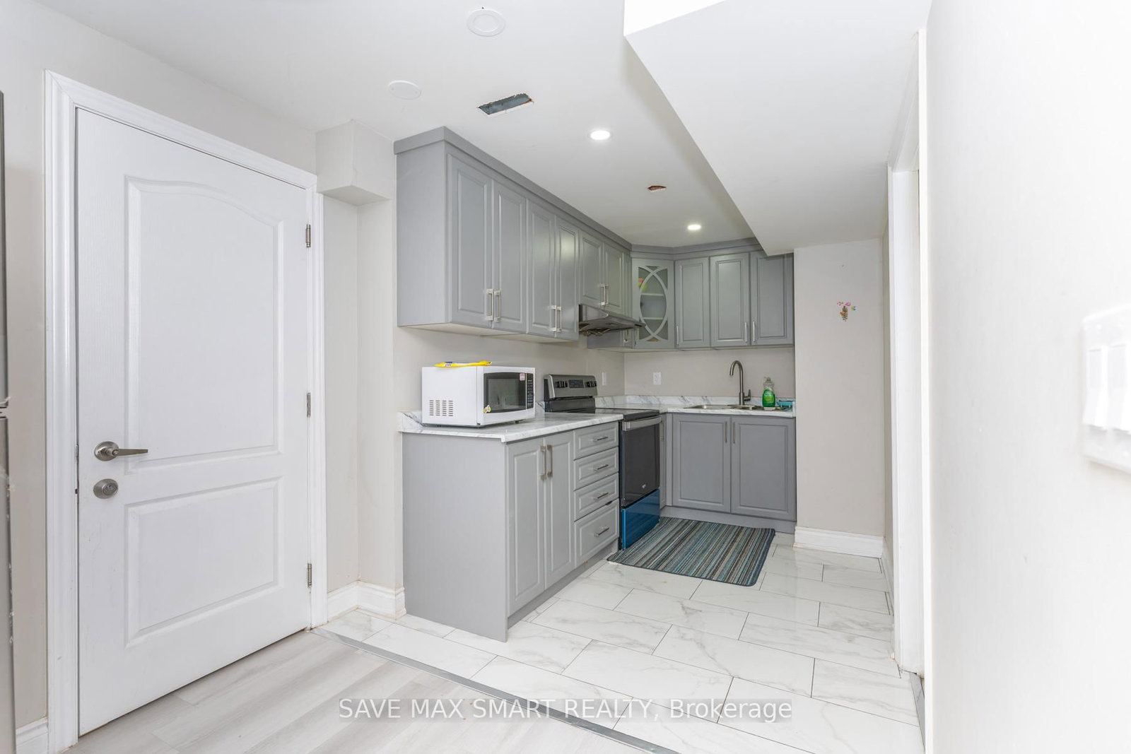 Detached House for sale at 46 Canarvan Court, Brampton, Ontario, L6Y 4N1 - Fletcher's Creek South - MLS: W13000668