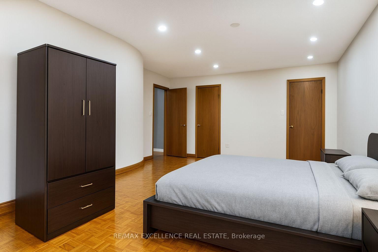 Detached House for sale at 280 Hansen Road, Brampton, Ontario, L6V 2Y1 - Madoc - MLS: W13000728