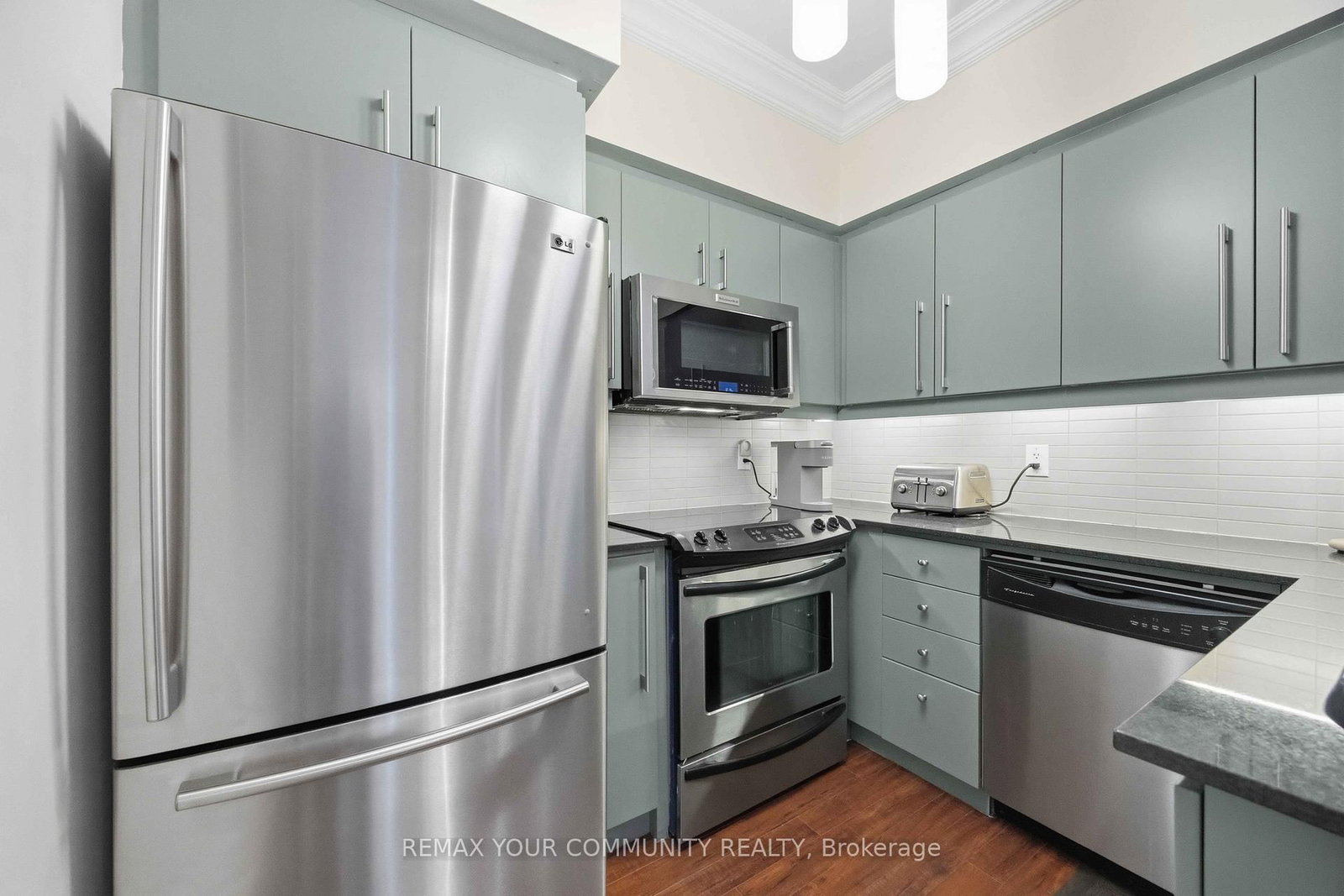 58 Marine Parade Drive, Unit 215 - Photo 12