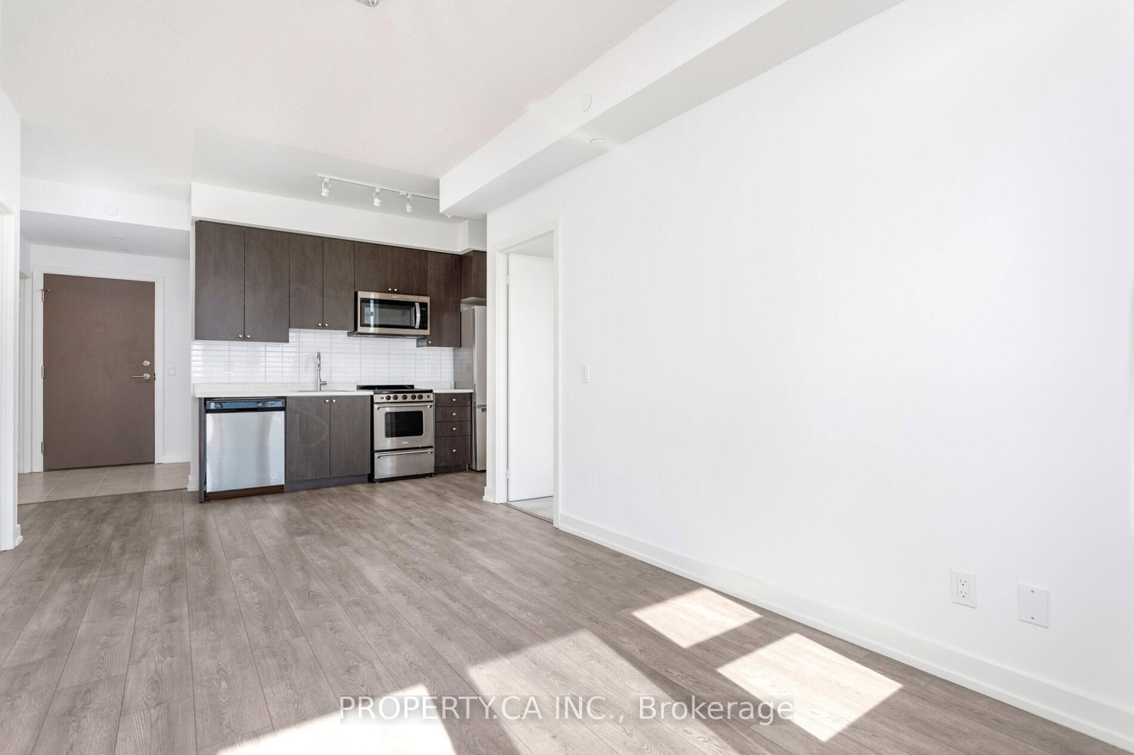 Condo for sale at 1102-10 Wilby Crescent, Toronto, Ontario, M9N 0B6 - Weston - MLS: W13000882