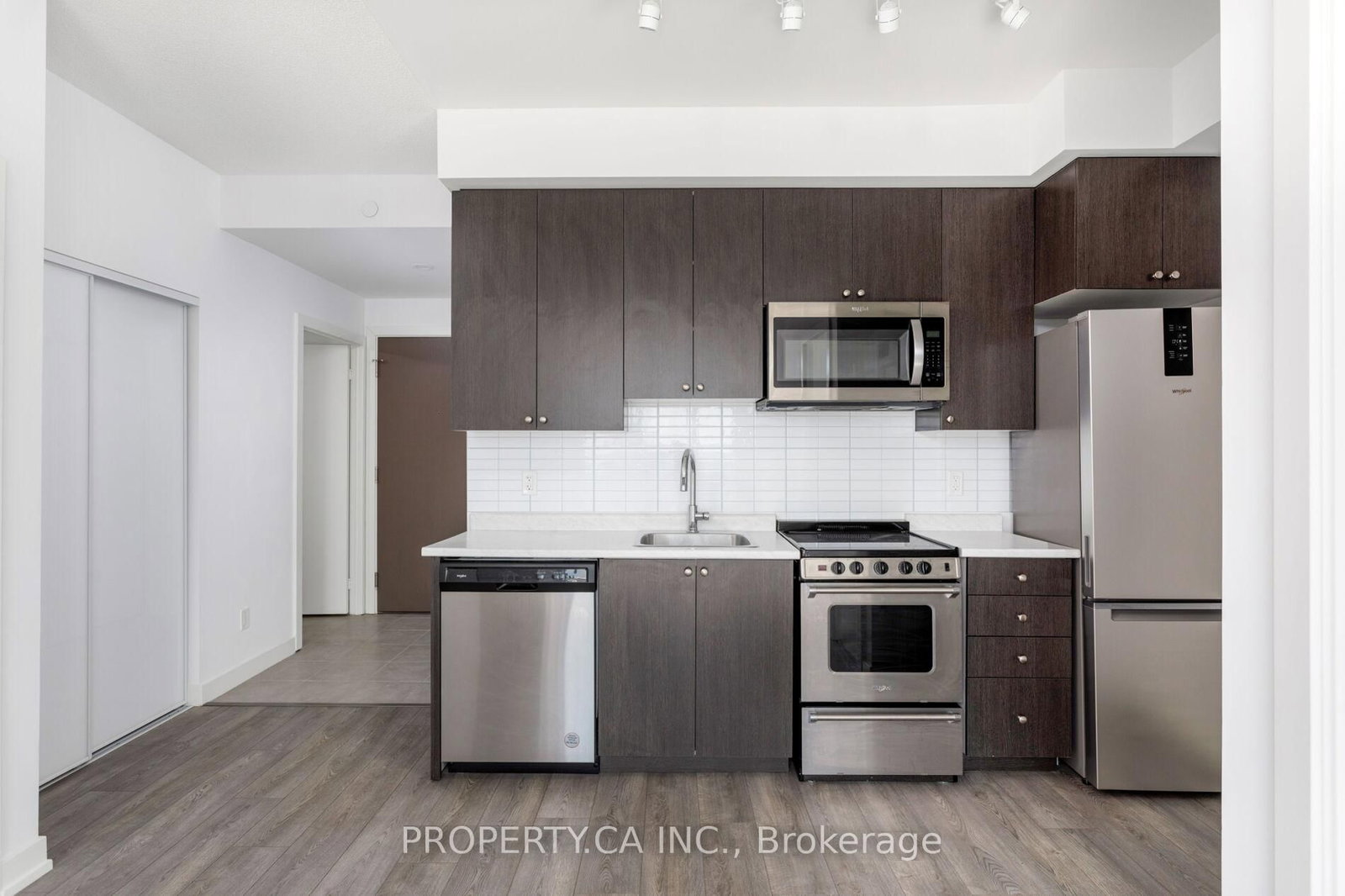 Condo for sale at 1102-10 Wilby Crescent, Toronto, Ontario, M9N 0B6 - Weston - MLS: W13000882