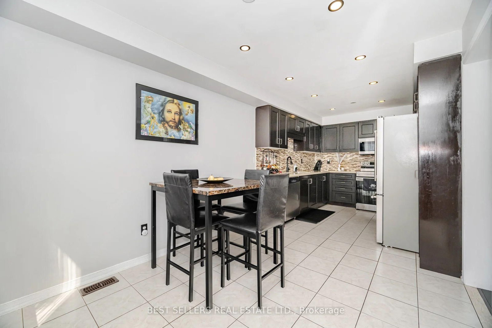 Townhouse for sale at 416 Duncan Lane, Milton, Ontario, L9T 0V3 - Scott - MLS: W13001032