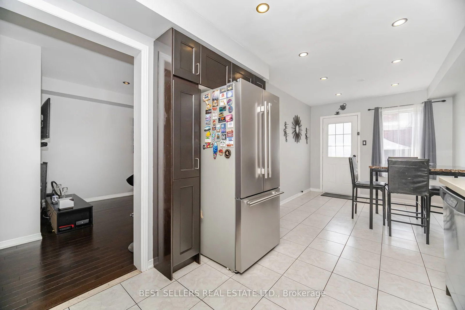 Townhouse for sale at 416 Duncan Lane, Milton, Ontario, L9T 0V3 - Scott - MLS: W13001032