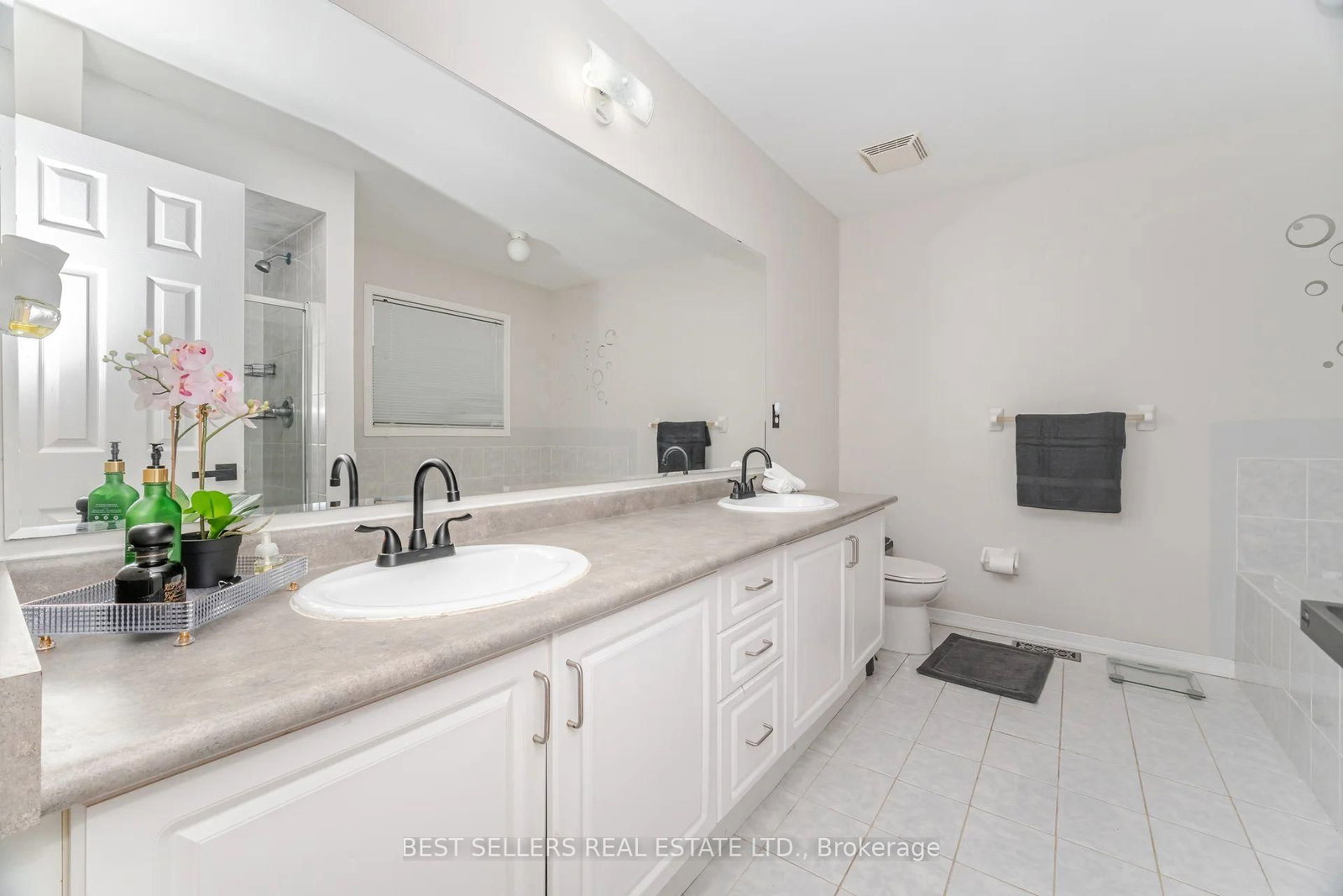 Townhouse for sale at 416 Duncan Lane, Milton, Ontario, L9T 0V3 - Scott - MLS: W13001032