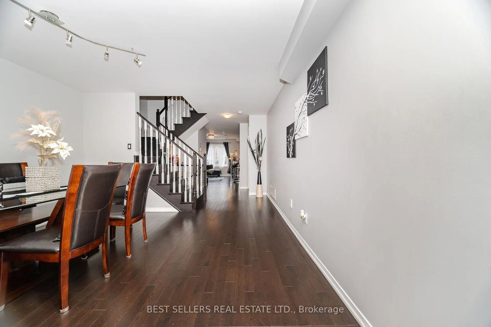 Townhouse for sale at 416 Duncan Lane, Milton, Ontario, L9T 0V3 - Scott - MLS: W13001032