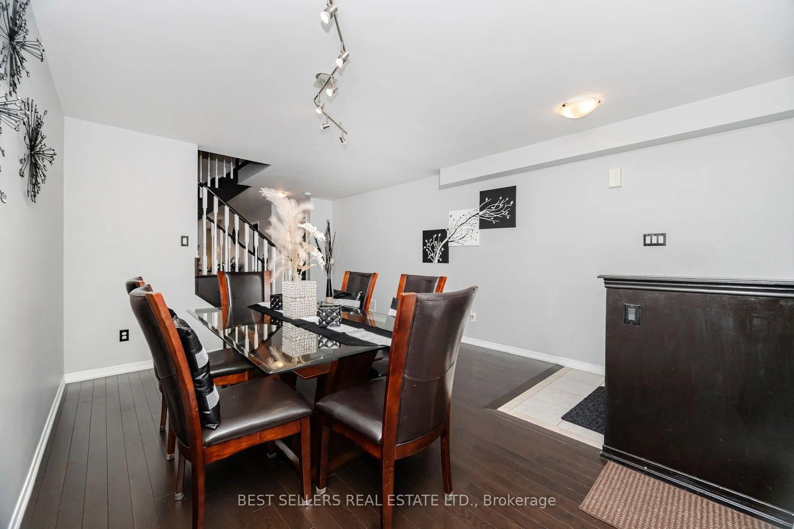 Townhouse for sale at 416 Duncan Lane, Milton, Ontario, L9T 0V3 - Scott - MLS: W13001032