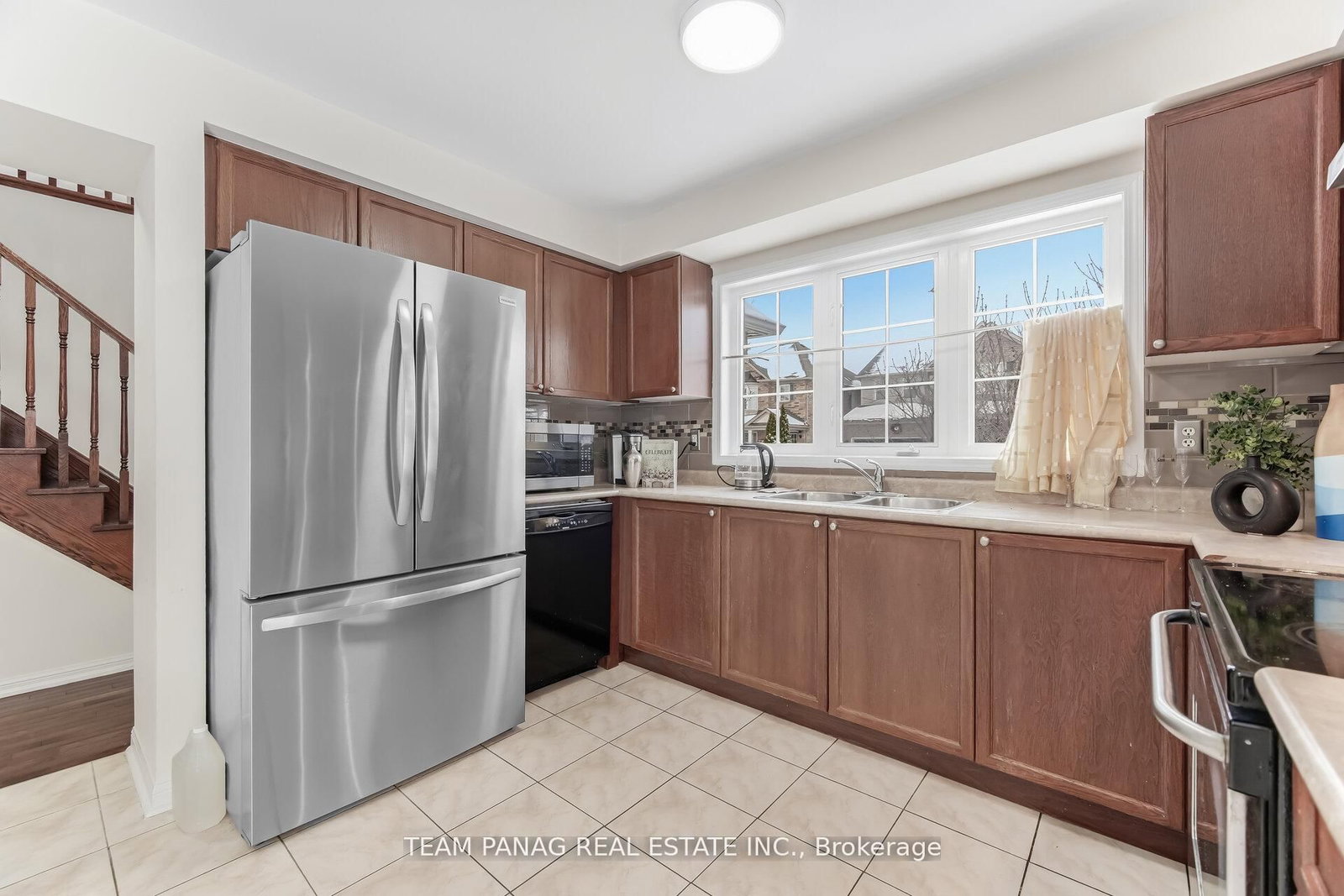 Detached House for sale at 3 Decker Hollow Circle, Brampton, Ontario, L6X 0L1 - Credit Valley - MLS: W13001144