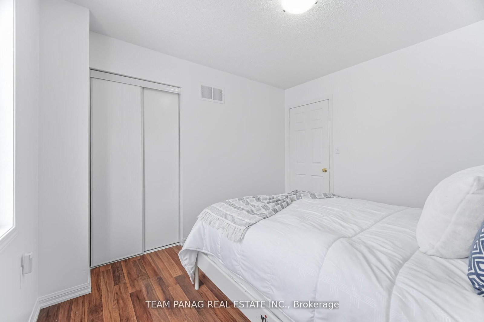 Detached House for sale at 3 Decker Hollow Circle, Brampton, Ontario, L6X 0L1 - Credit Valley - MLS: W13001144