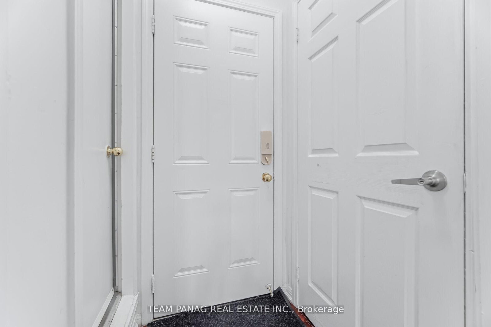 Detached House for sale at 3 Decker Hollow Circle, Brampton, Ontario, L6X 0L1 - Credit Valley - MLS: W13001144