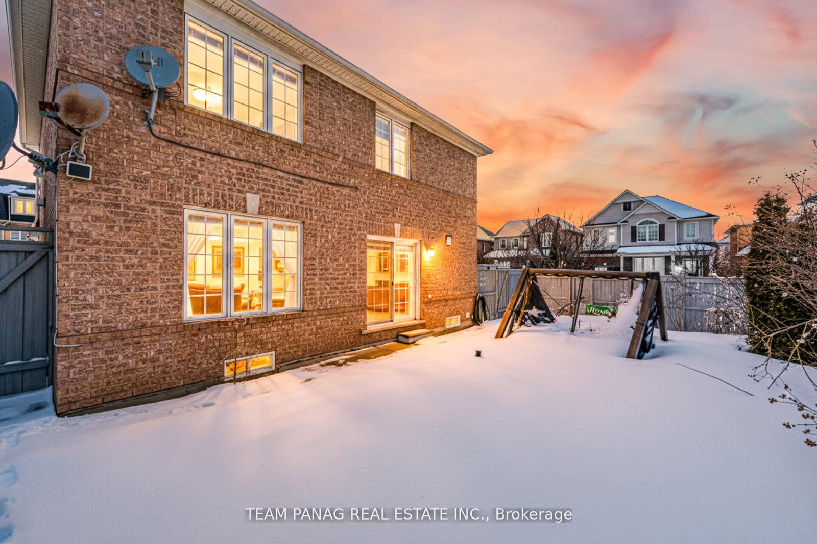 Detached House for sale at 3 Decker Hollow Circle, Brampton, Ontario, L6X 0L1 - Credit Valley - MLS: W13001144