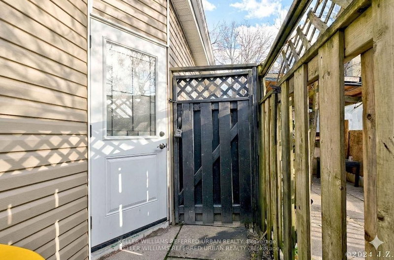 Unit B - 2039 Davenport Rd, Toronto, M6N 1C5 | Image 2