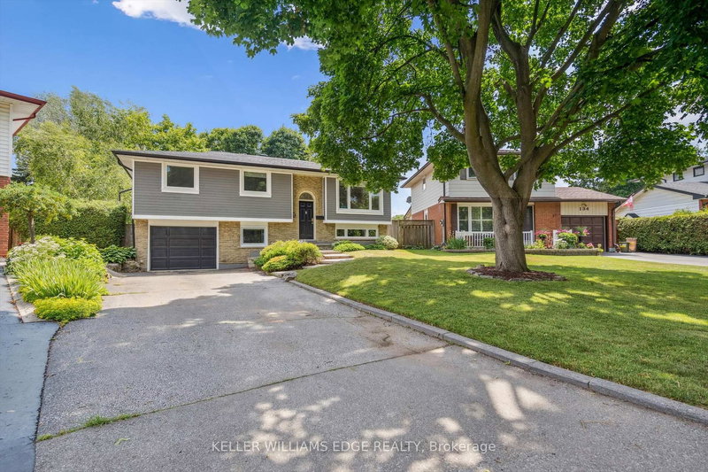 132 Osborne Cres, Oakville, L6H 1G1 | Image 2