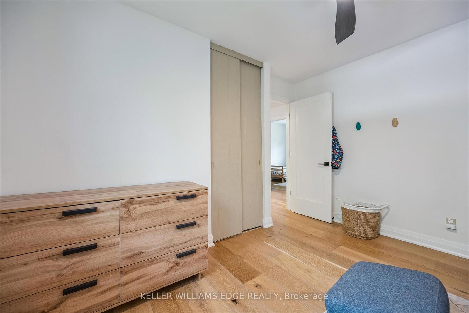 Detached House for sale at 132 Osborne Crescent, Oakville, Ontario, L6H 1G1 - College Park - MLS: W13001180