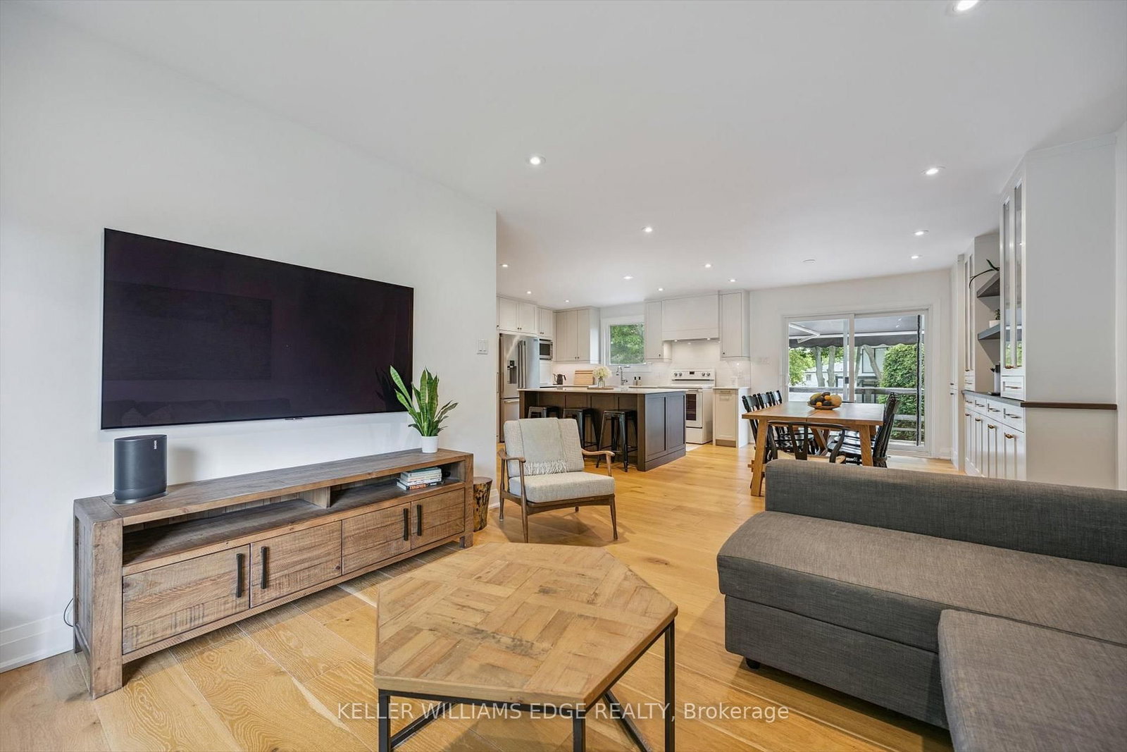 Detached House for sale at 132 Osborne Crescent, Oakville, Ontario, L6H 1G1 - College Park - MLS: W13001180