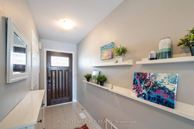 10 - 124 Parkinson Crescent