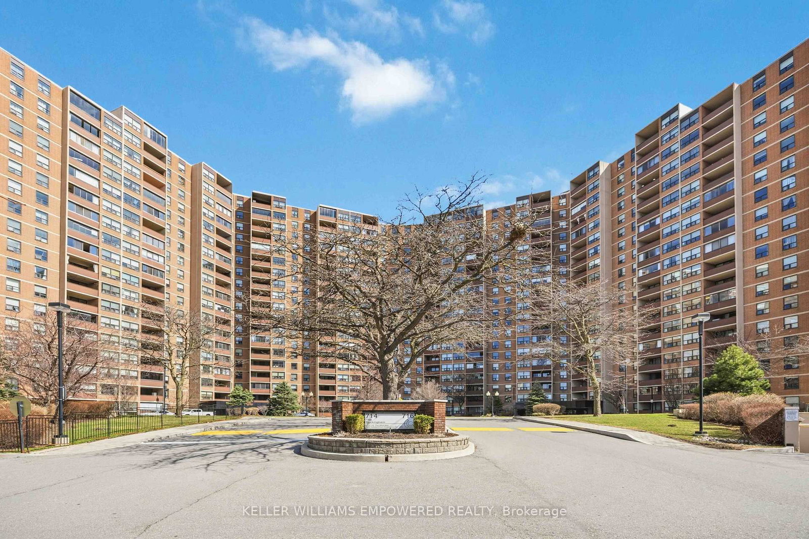 716 The West Mall, Unit 405 - Photo 3