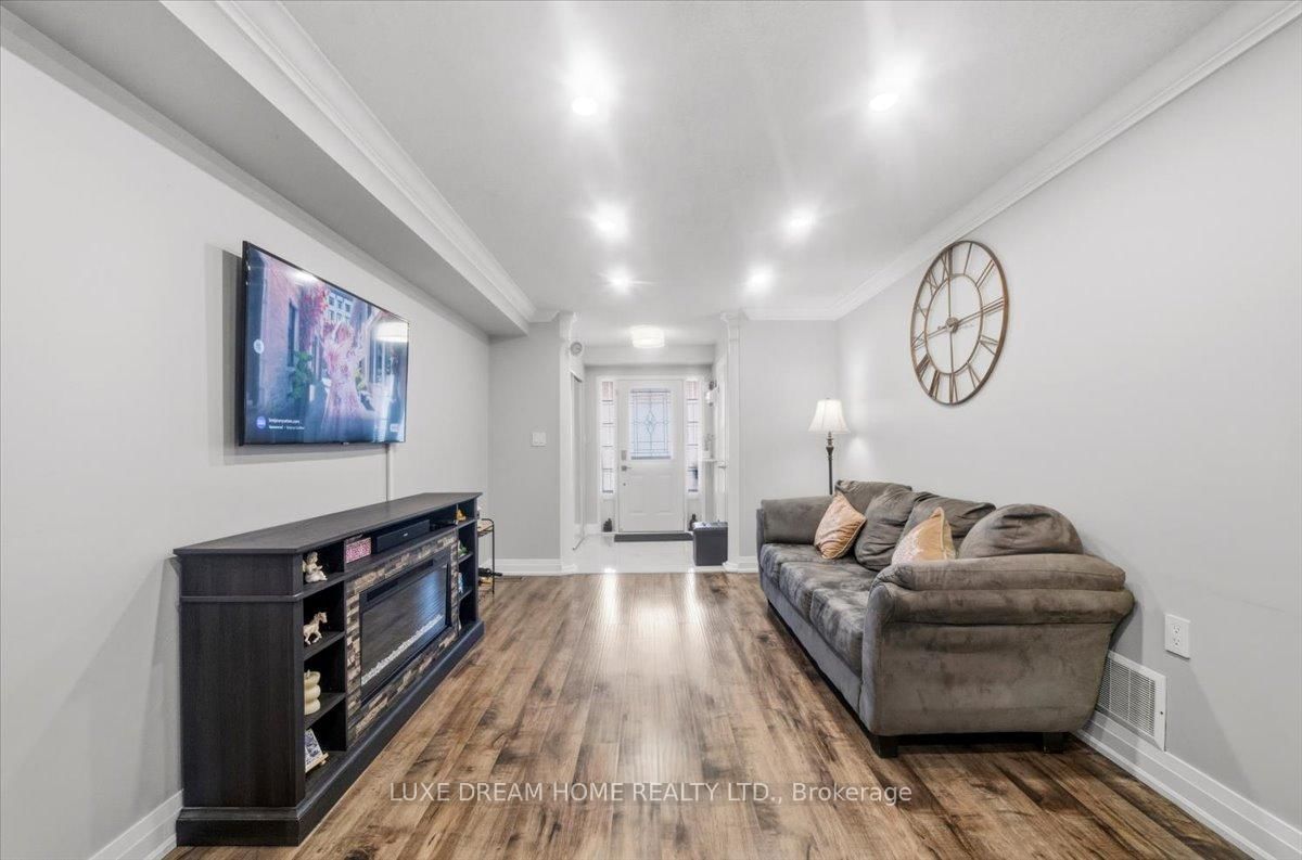 Townhouse for sale at 100 Panton Trail, Milton, Ontario, L9T 6K1 - Dempsey - MLS: W13001354