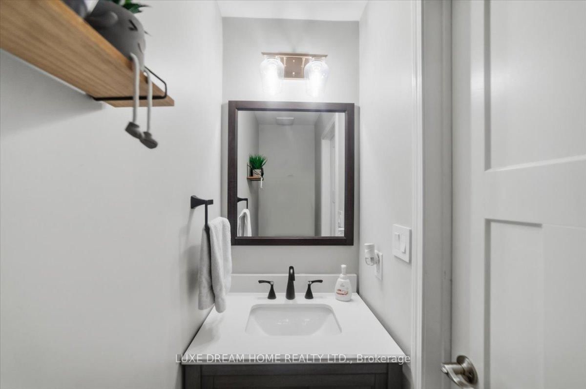 Townhouse for sale at 100 Panton Trail, Milton, Ontario, L9T 6K1 - Dempsey - MLS: W13001354