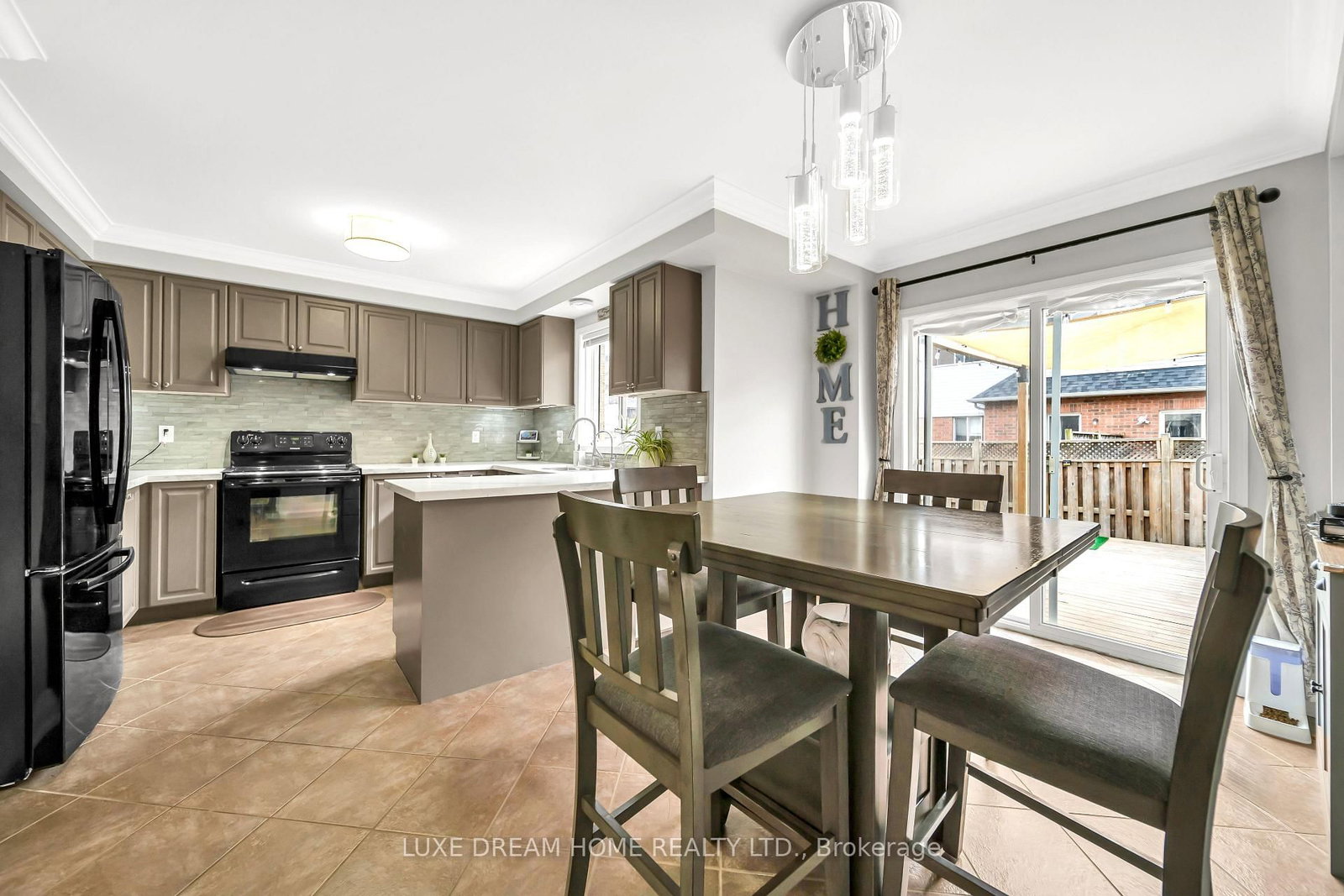 Townhouse for sale at 100 Panton Trail, Milton, Ontario, L9T 6K1 - Dempsey - MLS: W13001354