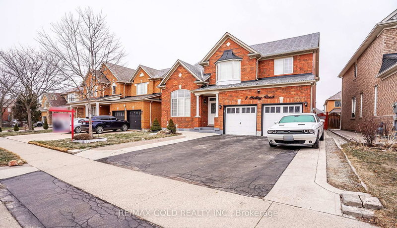 7 Bettey Rd, Brampton, L6P 1S9 | Image 2